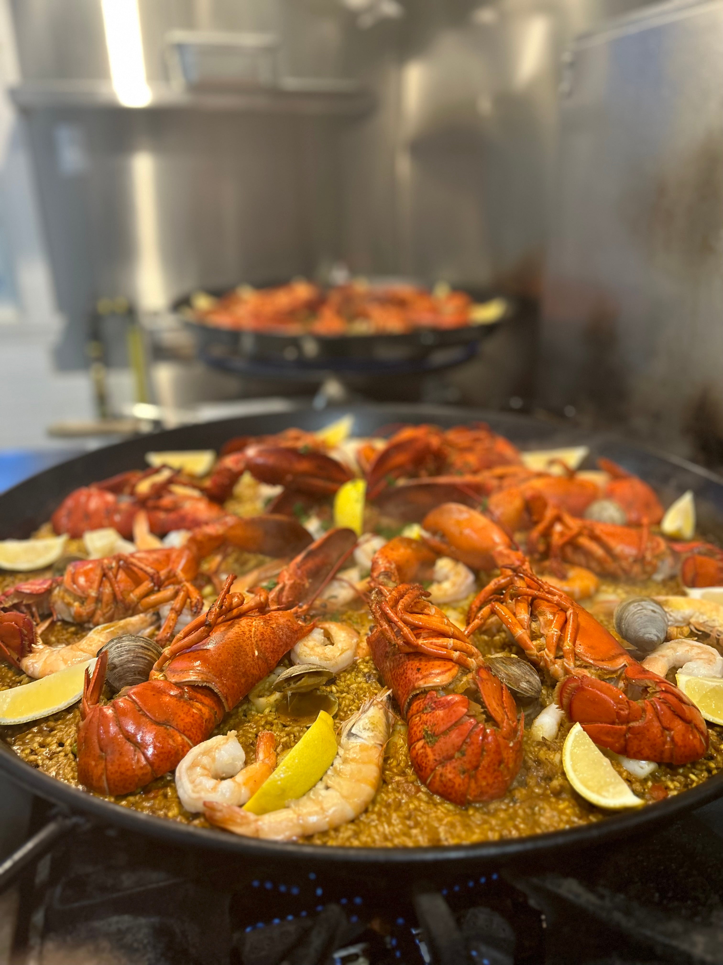 Paella au homard / prix par personne